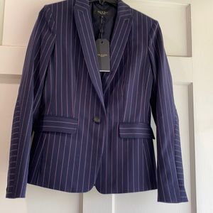 Blazer size 4